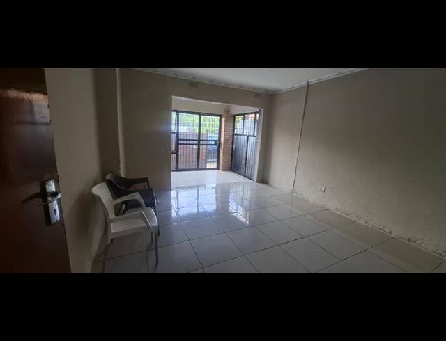 6 BEDROOM HOUSE FOR SALE IN TEMBISA